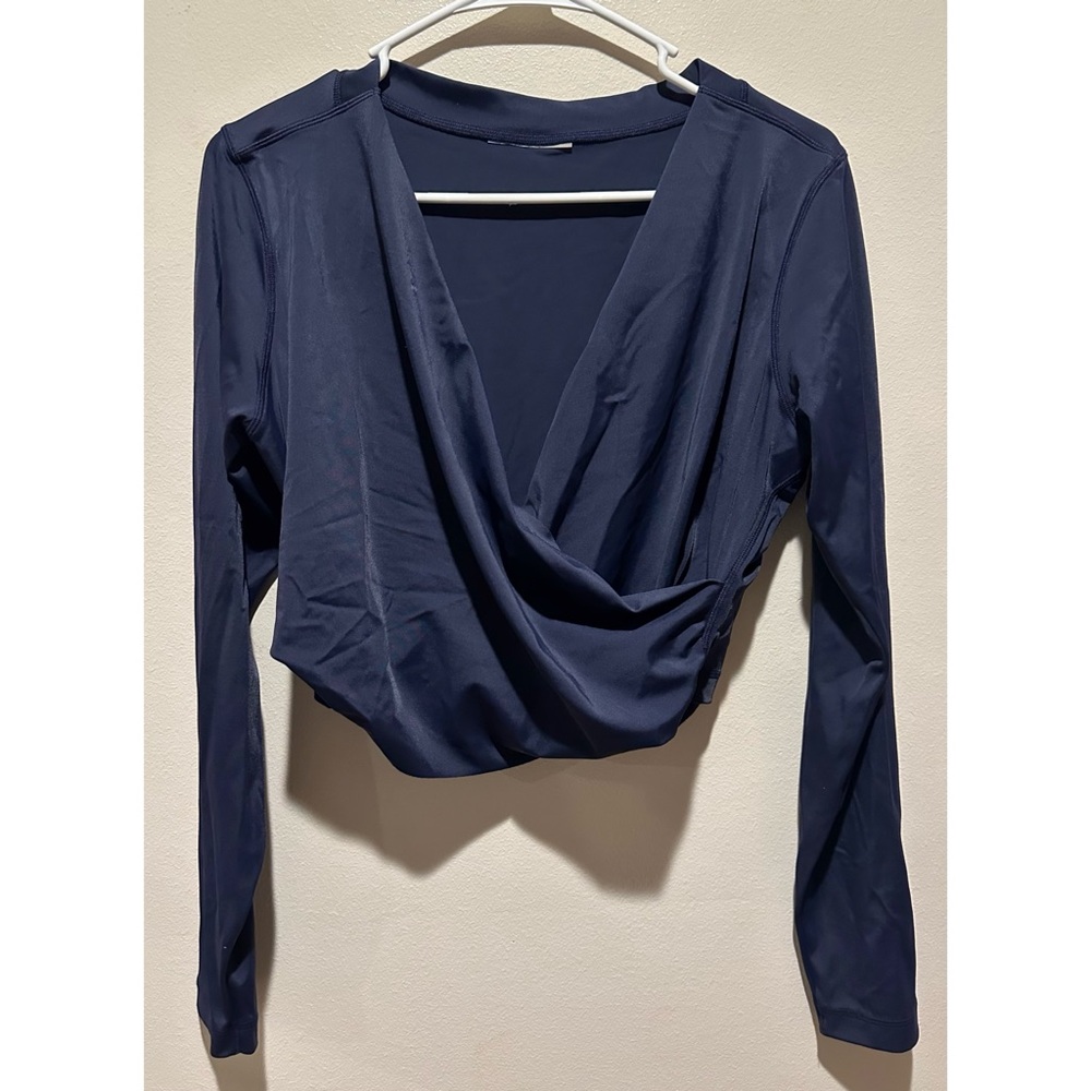 Athleta Women’s Long Sleeve Crop Top - Navy Size Medium